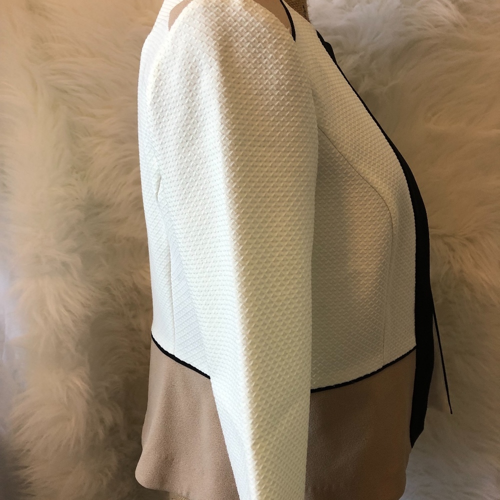 Studio One Color Block Blazer - Picture 2 of 5